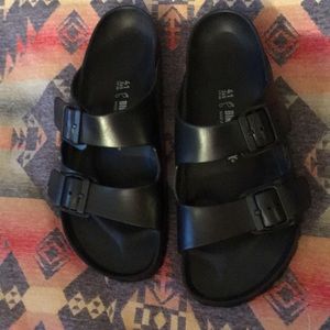 Birkenstock Sandals - Black Foam (NWOT)